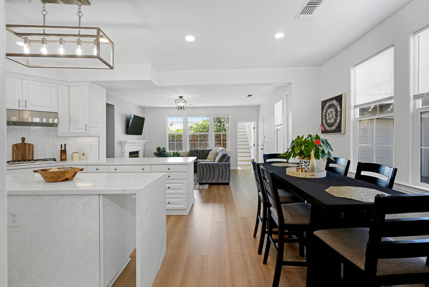 Kitchen and casual dining area