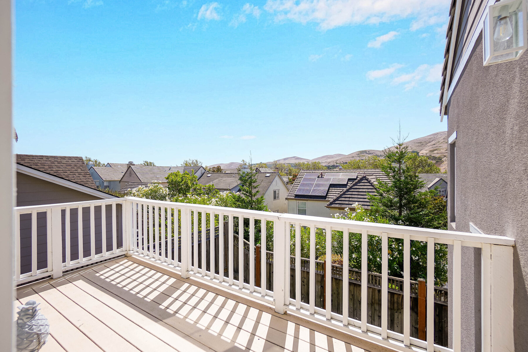 Neighborhood view from the guest retreat deck